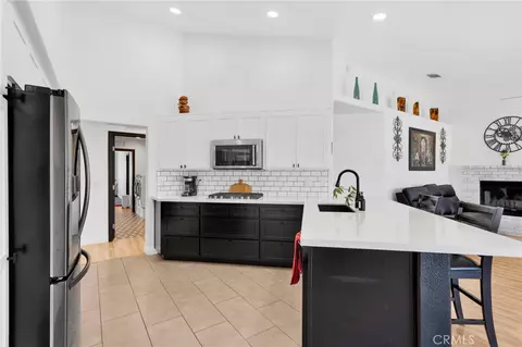 Kitchen - 12784 Skyline Rnch, Apple Valley, CA 92308 photo 1 of 7