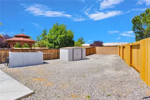 Exterior - 12784 Skyline Rnch, Apple Valley, CA 92308 photo 18 of 20