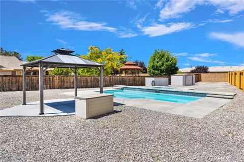 Exterior - 12784 Skyline Rnch, Apple Valley, CA 92308 photo 14 of 20