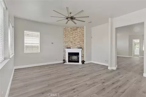 Living - 10854 Aster, Apple Valley, CA 92308 photo 3 of 5