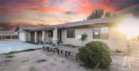 Exterior - 6736 Summit Vly, Hesperia, CA 92345 photo 3 of 3