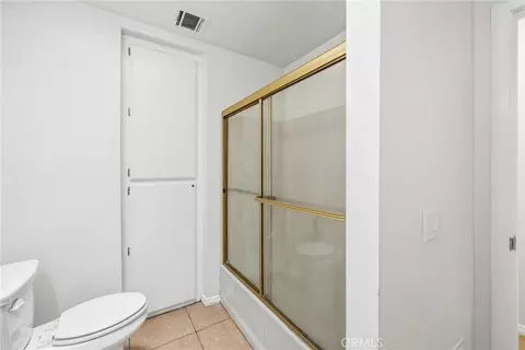 Bath - 18236 Cherry St, Hesperia, CA 92345 photo 2 of 4