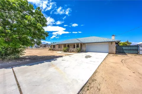 Exterior - 18236 Cherry St, Hesperia, CA 92345 photo 2 of 12