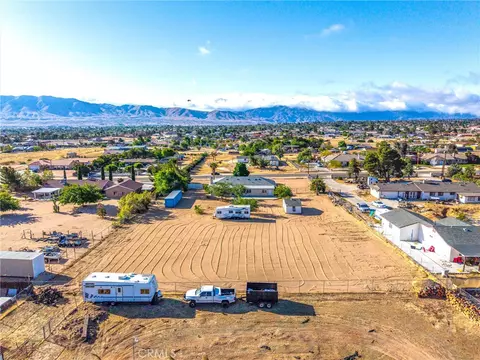 View/Area - 18236 Cherry St, Hesperia, CA 92345 photo 4 of 6