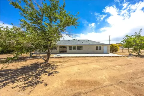 Exterior - 18236 Cherry St, Hesperia, CA 92345 photo 8 of 12