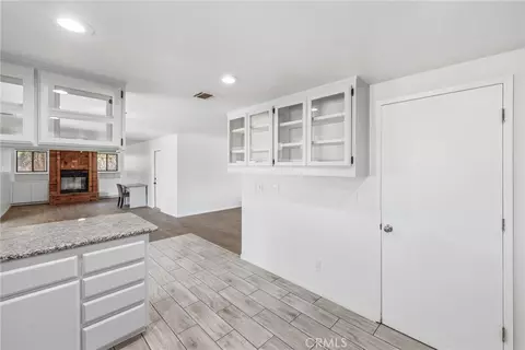Entry Way - 18236 Cherry St, Hesperia, CA 92345 photo 2 of 3