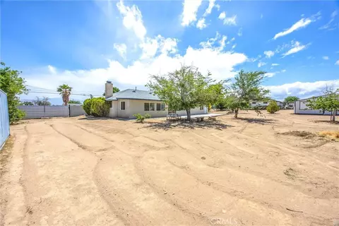 Exterior - 18236 Cherry St, Hesperia, CA 92345 photo 12 of 12