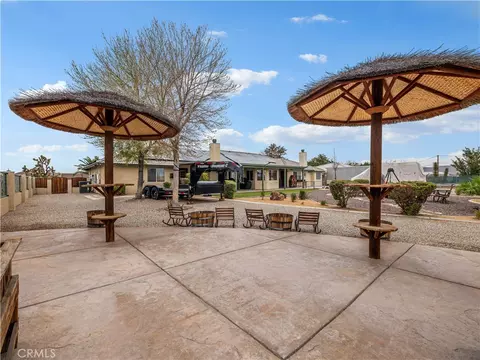 Exterior - 13991 Jicarilla Rd, Apple Valley, CA 92307 photo 10 of 12