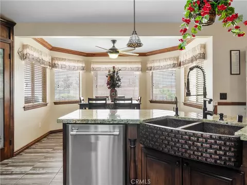 Kitchen - 13991 Jicarilla Rd, Apple Valley, CA 92307 photo 3 of 3