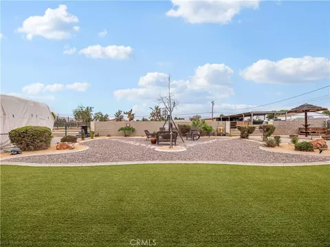 Exterior - 13991 Jicarilla Rd, Apple Valley, CA 92307 photo 1 of 12
