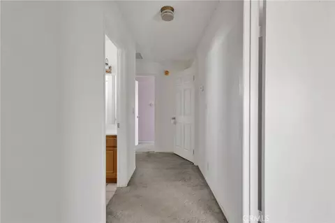 Entry Way - 14637 Sequoia, Hesperia, CA 92345 photo 4 of 4
