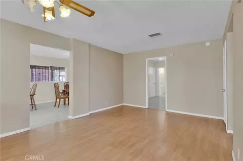 Living - 14637 Sequoia, Hesperia, CA 92345 photo 7 of 11