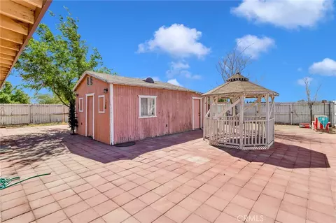 Exterior - 14637 Sequoia, Hesperia, CA 92345 photo 5 of 10