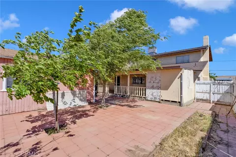 Exterior - 14637 Sequoia, Hesperia, CA 92345 photo 7 of 10