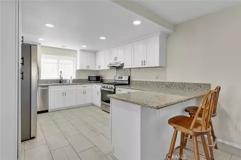 Kitchen - 14637 Sequoia, Hesperia, CA 92345 photo 1 of 3