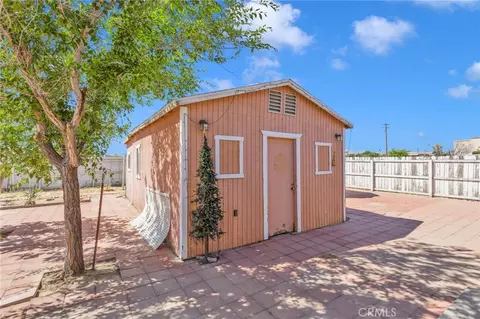 Exterior - 14637 Sequoia, Hesperia, CA 92345 photo 3 of 9