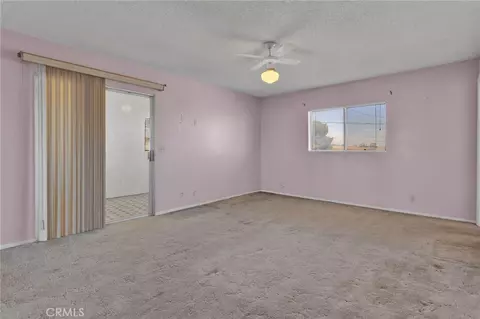 Bedroom - 14637 Sequoia, Hesperia, CA 92345 photo 1 of 9