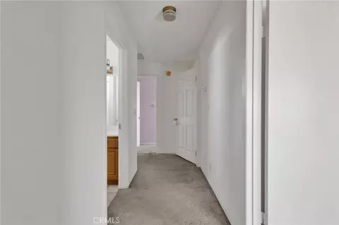Entry Way - 14637 Sequoia, Hesperia, CA 92345 photo 4 of 4
