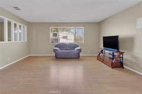 Living - 14637 Sequoia, Hesperia, CA 92345 photo 2 of 11