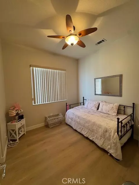 Bedroom - 10485 Glen Oaks Ln, Apple Valley, CA 92308 photo 1 of 4