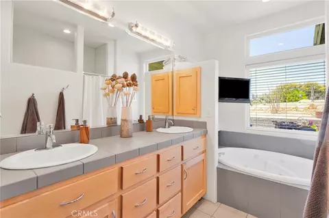 Bath - 7031 Joshua, Oak Hills, CA 92344 photo 3 of 4