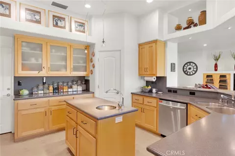Kitchen - 7031 Joshua, Oak Hills, CA 92344 photo 3 of 4