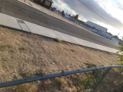16138 Lorene Dr, Victorville, CA 92395 photo 4