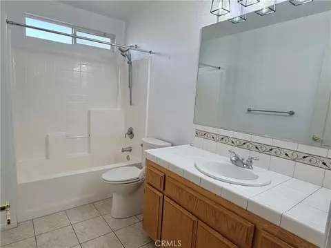 Bath - 20158 Yucca Loma Rd, Apple Valley, CA 92307 photo 4 of 5