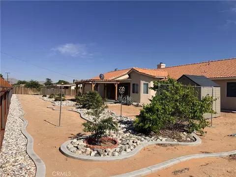 Exterior - 20158 Yucca Loma Rd, Apple Valley, CA 92307 photo 6 of 14