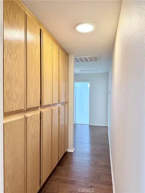 Entry Way - 20158 Yucca Loma Rd, Apple Valley, CA 92307 photo 3 of 7