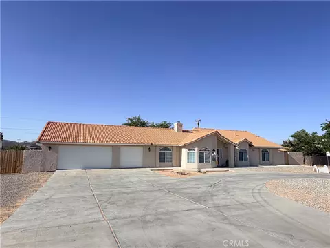 Exterior - 20158 Yucca Loma Rd, Apple Valley, CA 92307 photo 14 of 14
