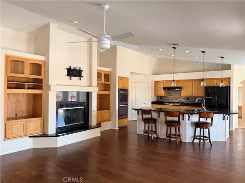 Kitchen - 20158 Yucca Loma Rd, Apple Valley, CA 92307 photo 3 of 6