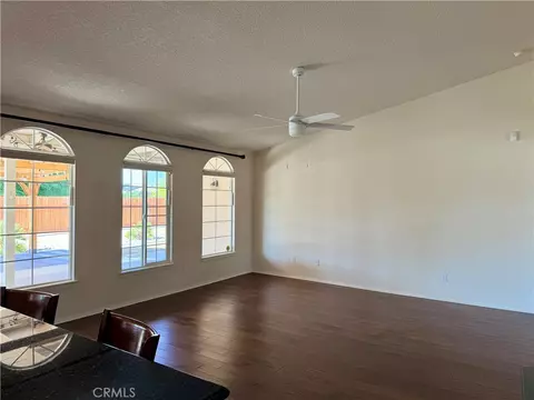 Living - 20158 Yucca Loma Rd, Apple Valley, CA 92307 photo 2 of 7