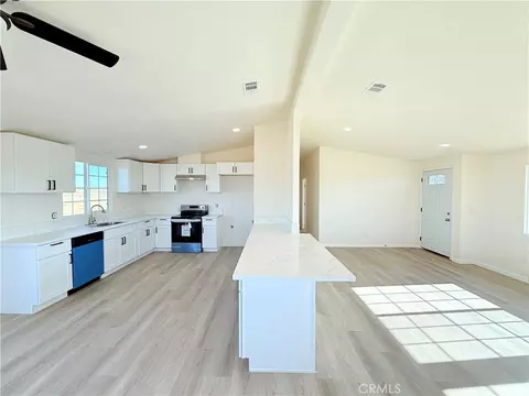 11975 Barbet, Phelan, CA 92371 photo 7