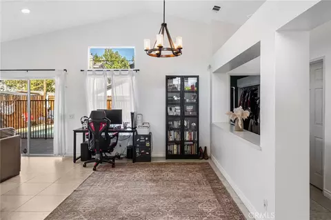 Entry Way - 9327 Agave Dr, Hesperia, CA 92344 photo 3 of 4
