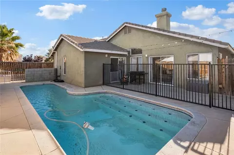Exterior - 9327 Agave Dr, Hesperia, CA 92344 photo 3 of 5