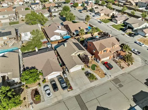 View/Area - 9327 Agave Dr, Hesperia, CA 92344 photo 4 of 6
