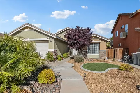 Exterior - 9327 Agave Dr, Hesperia, CA 92344 photo 2 of 5