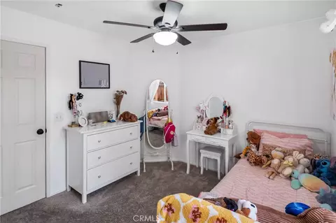 Bedroom - 9327 Agave Dr, Hesperia, CA 92344 photo 2 of 4