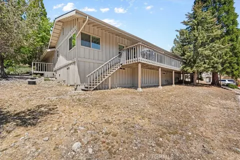 Exterior - 1090 Rivera, Wrightwood, CA 92397 photo 5 of 10