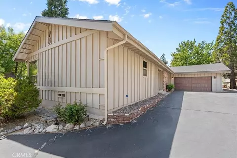 Exterior - 1090 Rivera, Wrightwood, CA 92397 photo 9 of 10