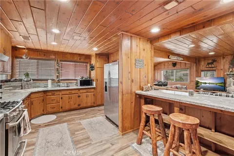 Kitchen - 1116 Lark Rd, Wrightwood, CA 92397 photo 1 of 6