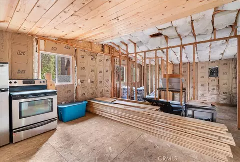 Entry Way - 1116 Lark Rd, Wrightwood, CA 92397 photo 3 of 3