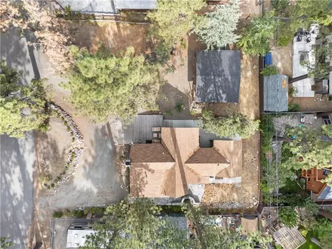 View/Area - 1116 Lark Rd, Wrightwood, CA 92397 photo 3 of 4
