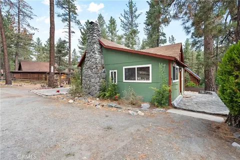Exterior - 1116 Lark Rd, Wrightwood, CA 92397 photo 7 of 10