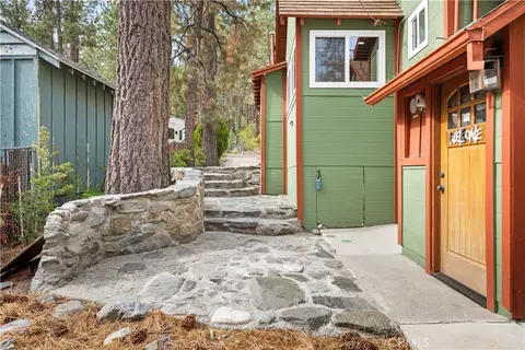 Exterior - 1116 Lark Rd, Wrightwood, CA 92397 photo 9 of 10