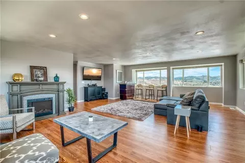 Living - 45050 Camaron Rd, Temecula, CA 92590 photo 2 of 3