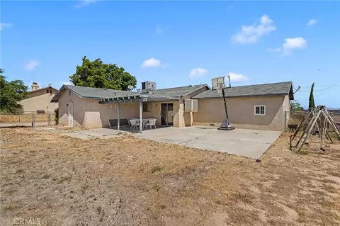 Exterior - 18563 Yucca St, Hesperia, CA 92345 photo 3 of 9