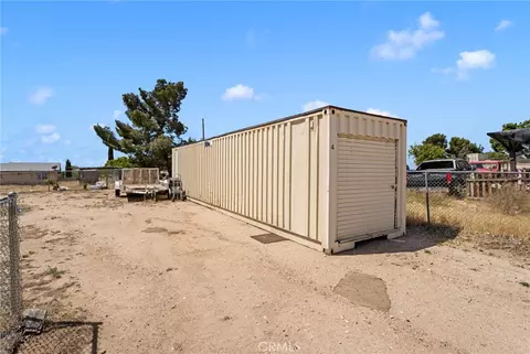 Exterior - 18563 Yucca St, Hesperia, CA 92345 photo 7 of 9
