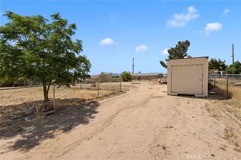 Exterior - 18563 Yucca St, Hesperia, CA 92345 photo 6 of 9